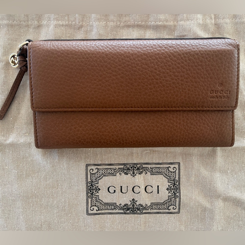 Gucci - Interlocking GG Brown Leather Long Flap Wallet w/ Chain Insert NWOT